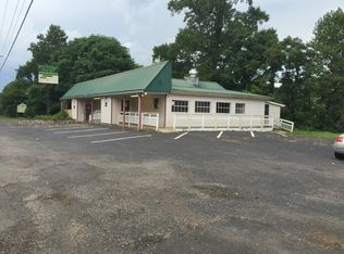 8160 Franklin St, Ferrum, VA 24088