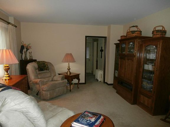 4th image of 4118 Old Grand Ave