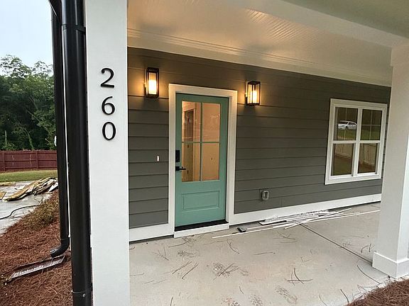 3rd image of 260 Griffeth St