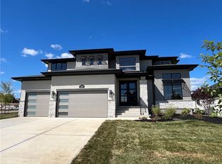 12606 W 170th Ter, Overland Park, KS 66221