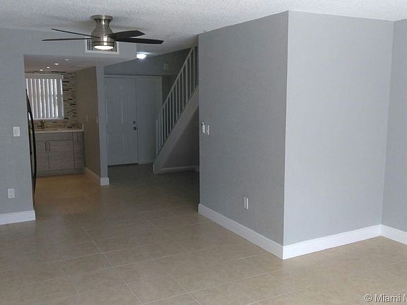 3rd image of 9367 Fontainebleau Blvd #000