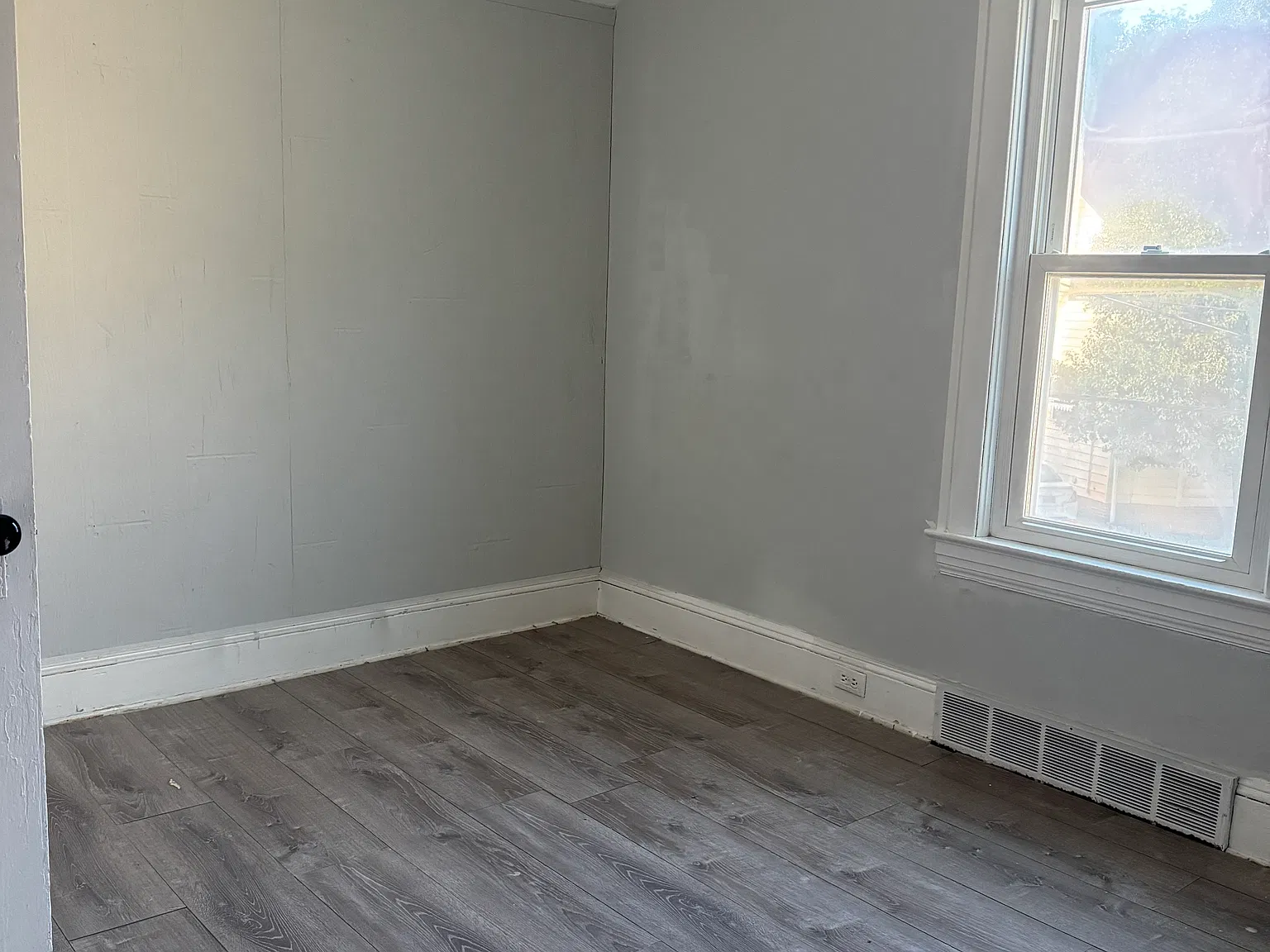 5 bed, 2000 sqft, $1,900 — Photo 3