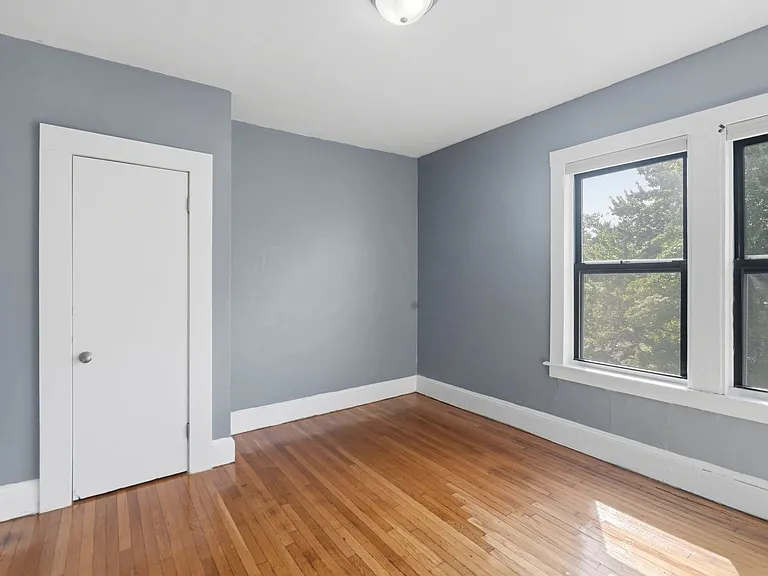 92 Woodside Terrace — Photo 12