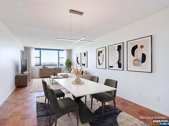 5th image of 250 Gorge Rd APT 18E