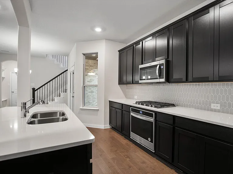 2036 Almassera Dr — Photo 7