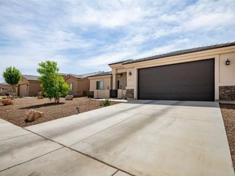3680 Richie Dr — Photo 3