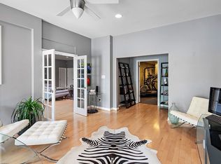 12826 Topping Woods Estate Dr, Saint Louis, MO 63131