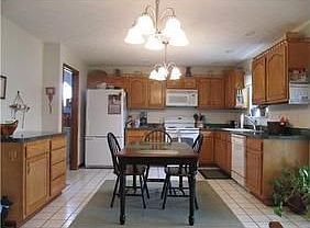 4th image of 230 Woodmire Dr