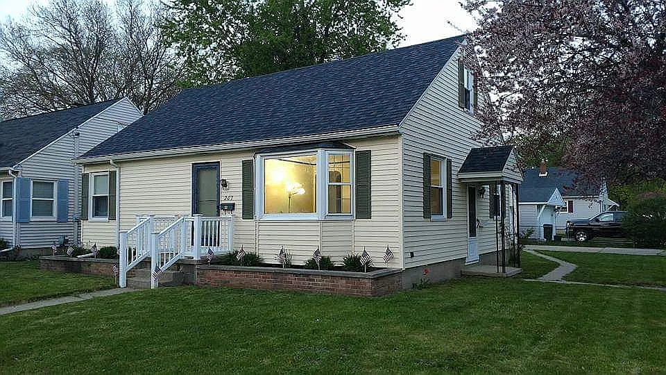203 Caroline St photo 1