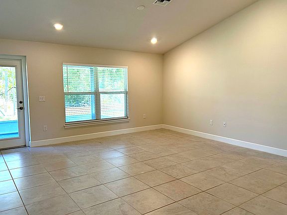 4th image of 2576 Wilburn Ter