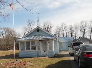 33 Clinton St, Rouses Pt, NY 12979