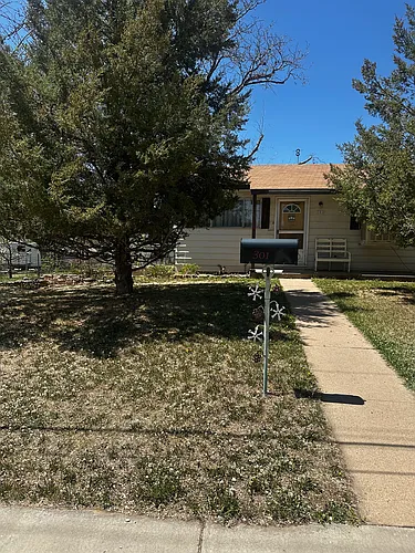 301 S Park St Photo 1
