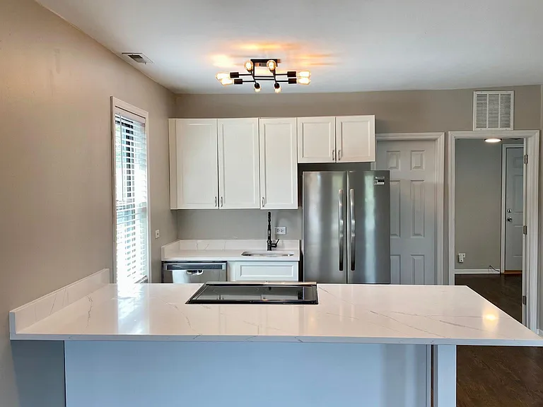 702 N Noble St #2 — Photo 2