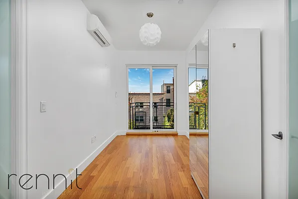 Rented by Rennit Inc. | media 16