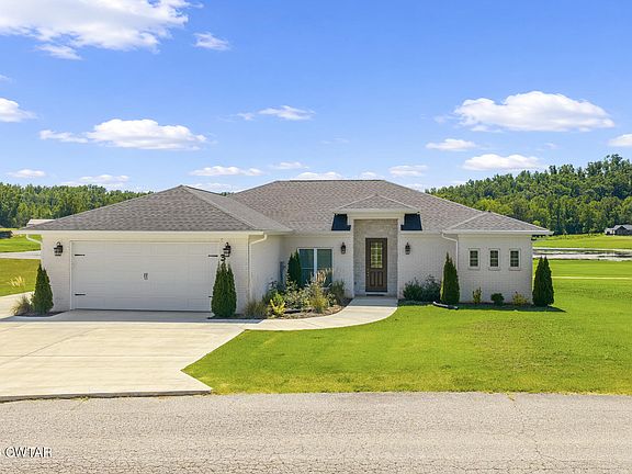 2nd image of 363 Golfview Ln