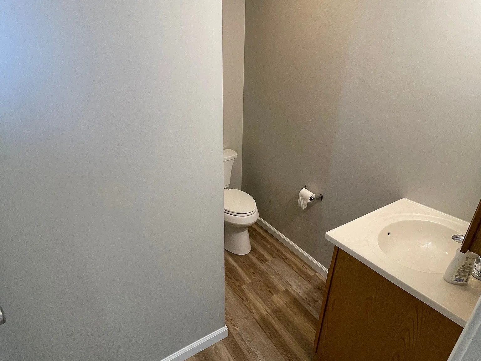 3 bed, 2.0 bath, 1200 sqft, $1,100 — Photo 4