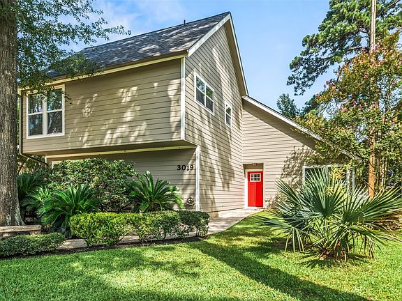 2nd image of 3019 Ramblewood Rd