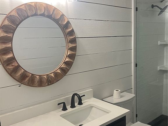 5th image of 422 Happy Landing Rd