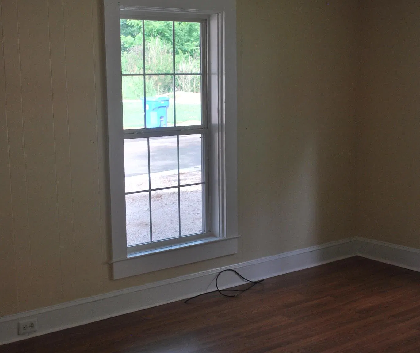 2 bed, 1053 sqft, $1,550 — Photo 2