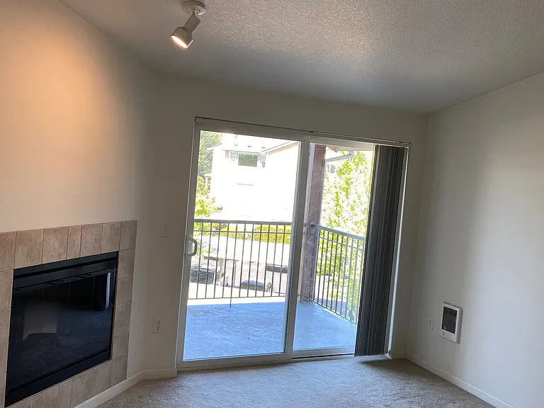 730 NW 185th Ave #306 — Photo 11
