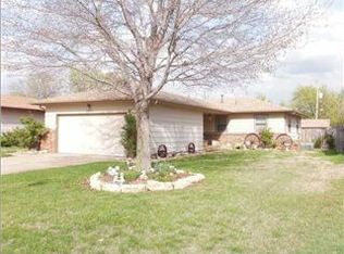 3026 S Mount Carmel Ave, Wichita, KS 67217