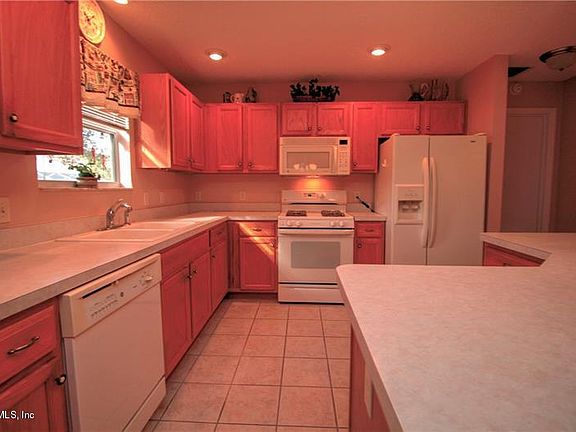 3rd image of 16923 SE 96th Chapelwood Cir