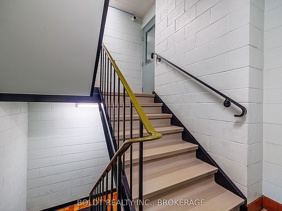 3rd image of 6 Westlake Ln #210