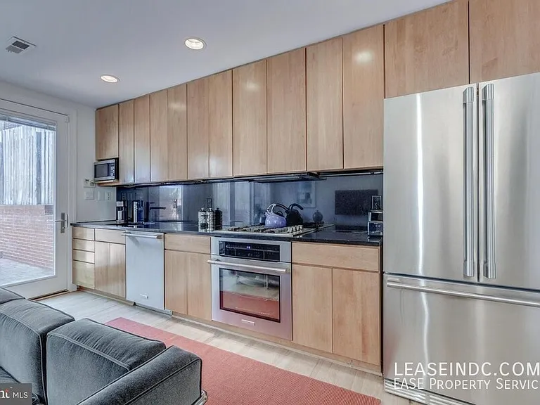2503 I St NW — Photo 13
