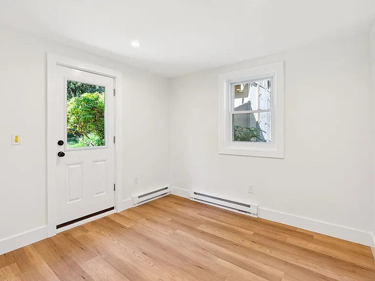 4 Carriage Hill Rd — Photo 12