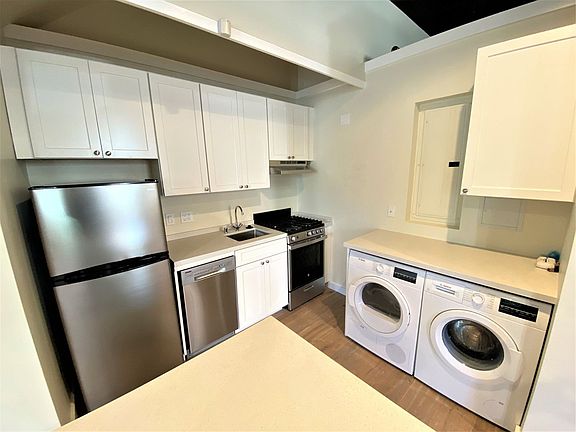 2nd image of 1739 Scott St #2505