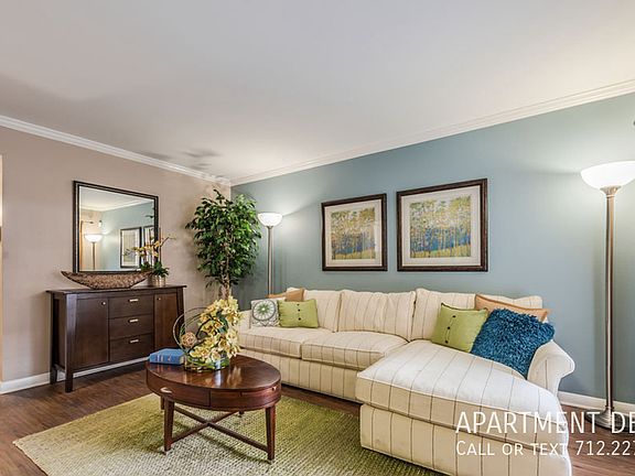 3rd image of 8907 Braesmont Dr #1041