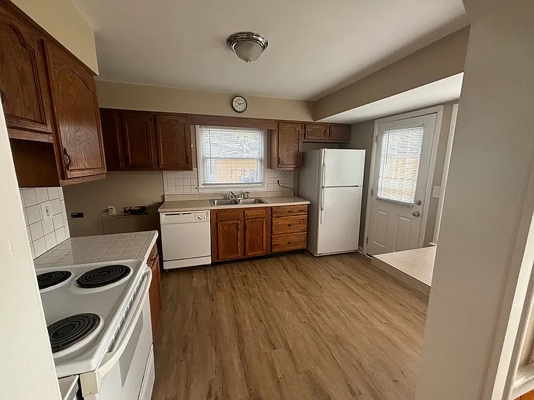 1807 Ashmoor Ln — Photo 15