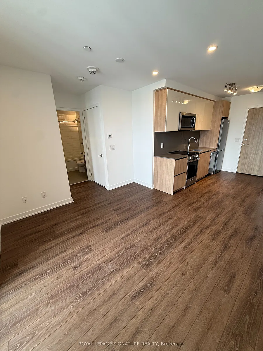 Building Photo - 3100 Keele St #822