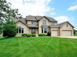 45W224 Sumac Ln, Hampshire, IL