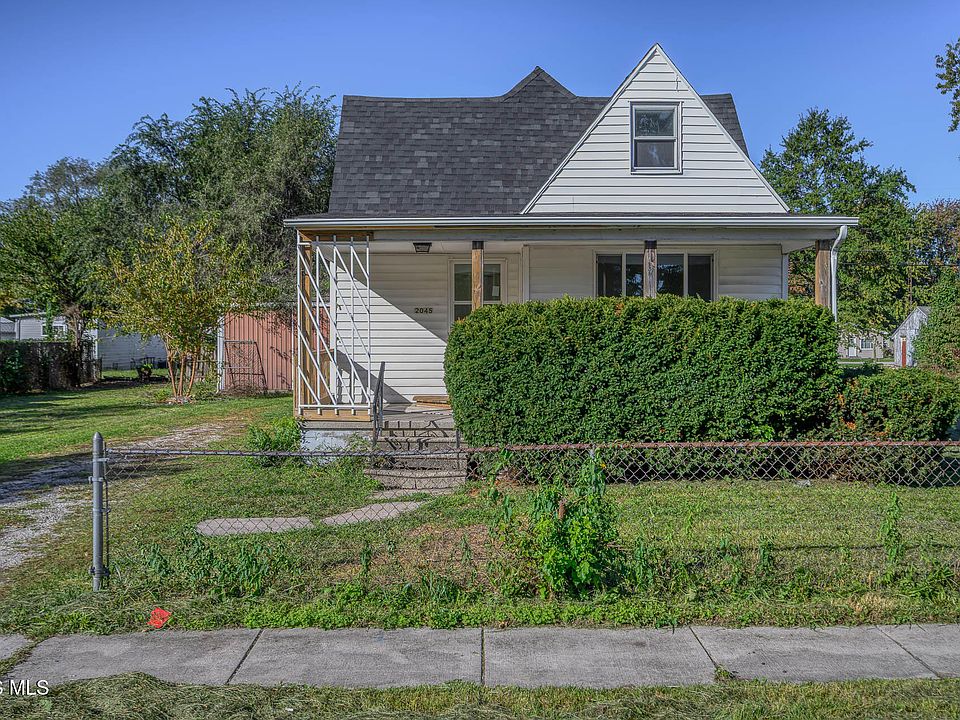 1st image of 2045 La France St