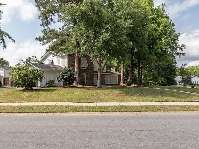 105 Linnet Dr — Photo 14