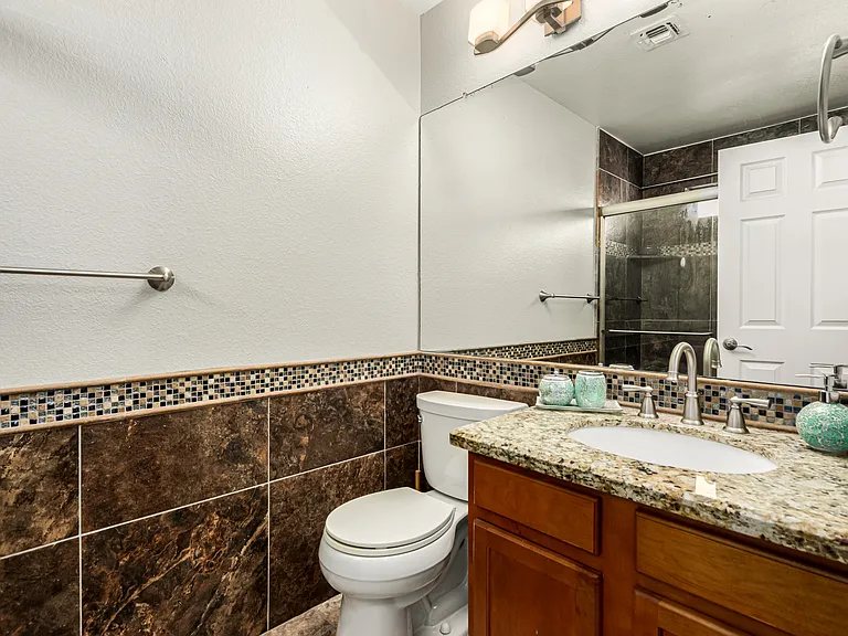 1001 N Pasadena St #50 — Photo 13