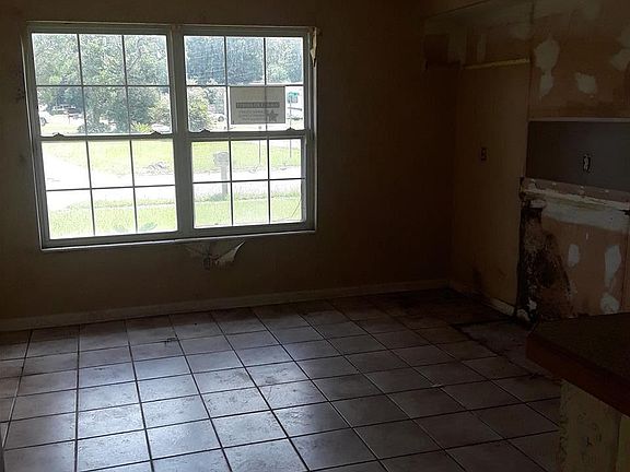 5th image of 4547 Monpellier Dr