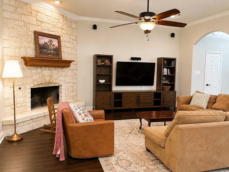 201 Desert Sky Dr — Photo 10