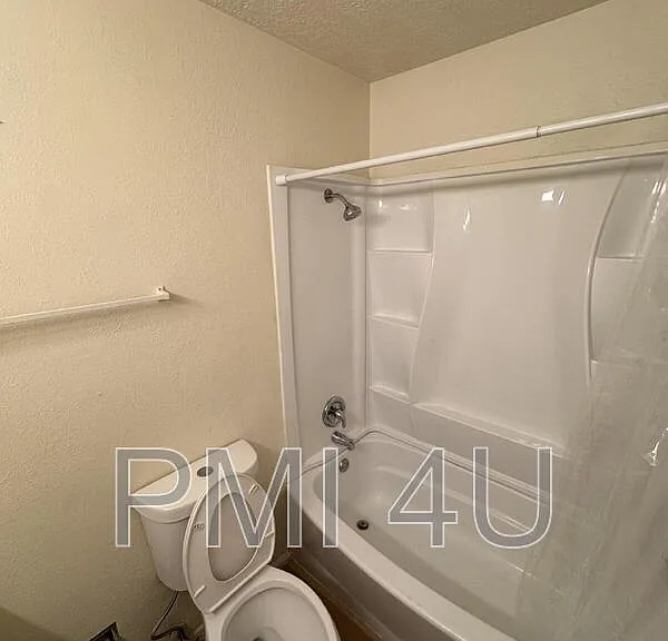 9605 Benavides Rd SW — Photo 12