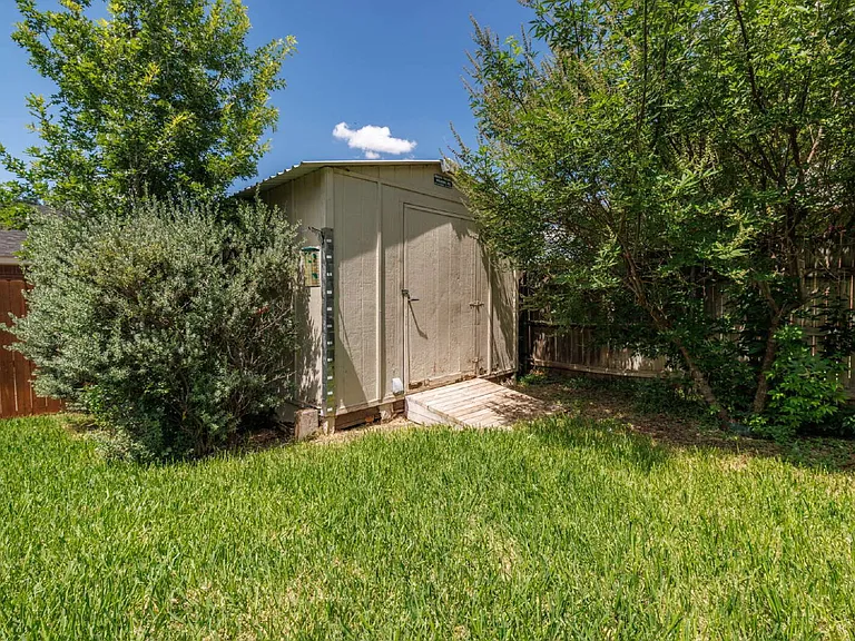 3726 Pensacola Dr — Photo 48