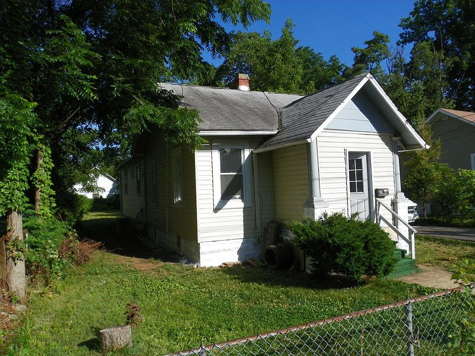 1st image of 4806 52nd Ave