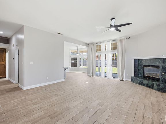 4th image of 14001 Calle Rosales