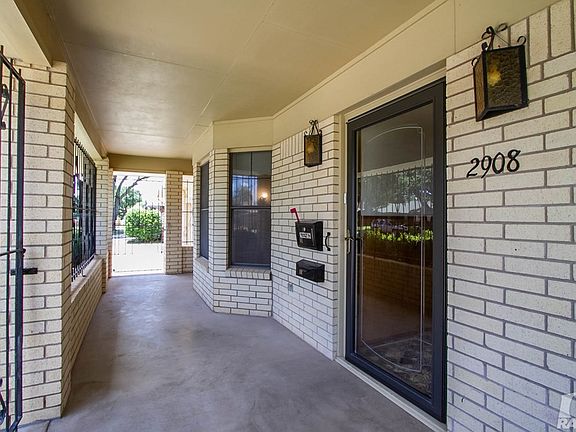 2nd image of 2908 Lindenwood Dr