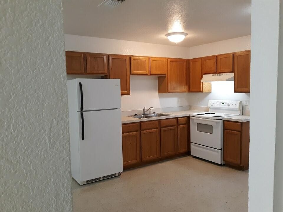 2nd image of 407 S Robinson St APT B
