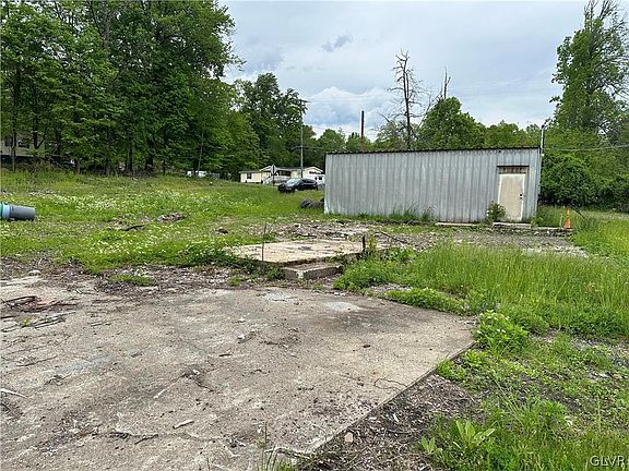 4th image of 300 Lake Minsi Dr