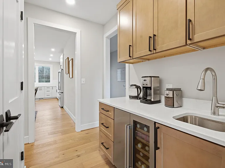 1304 Gahant Rd — Photo 12