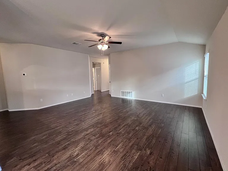 6320 Dorthy Muree Dr — Photo 7