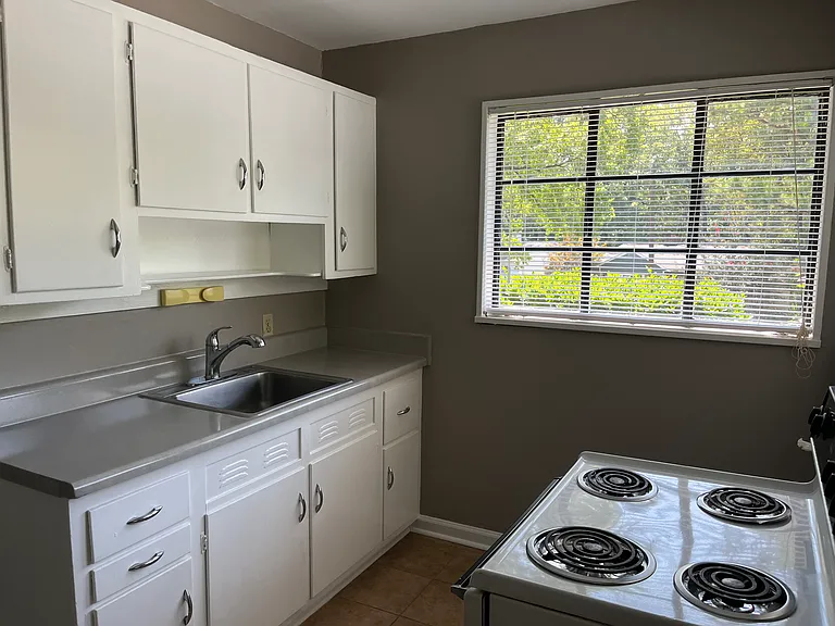 5125 Valley Stream Rd — Photo 23