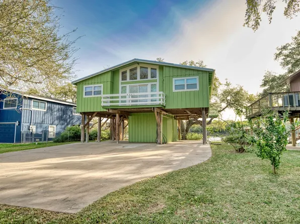 4641 Rio Dr, Brazoria, TX 77422